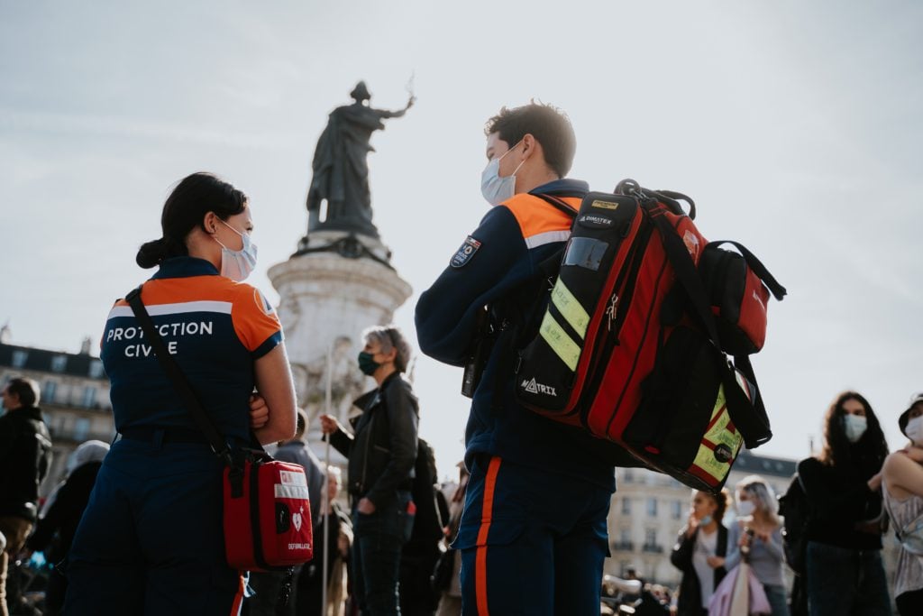 personnes en charge de la sécurité lors d'un événement