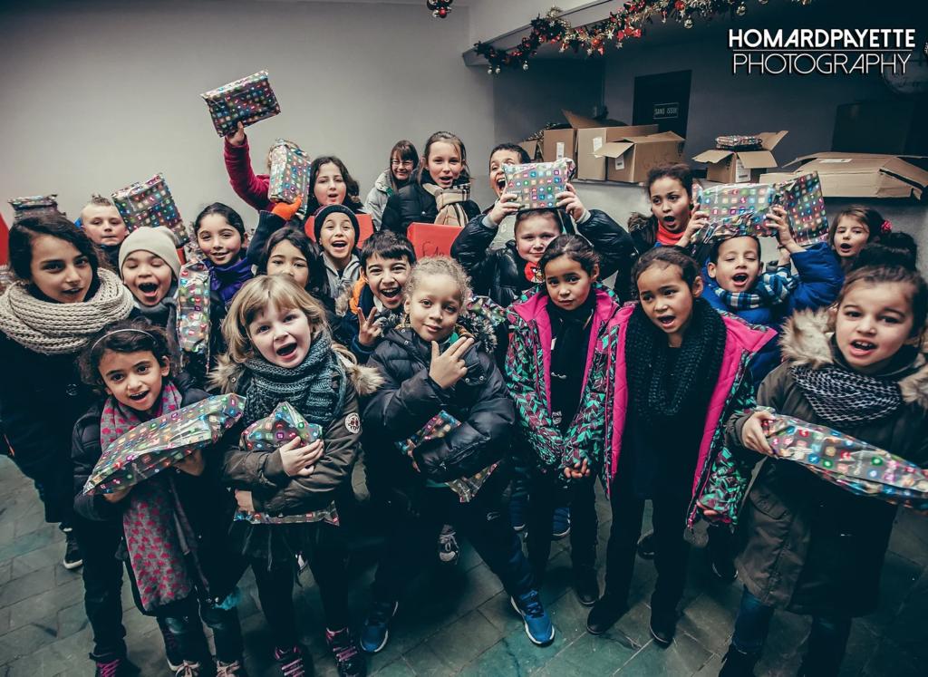 enfants cadeaux perno festival