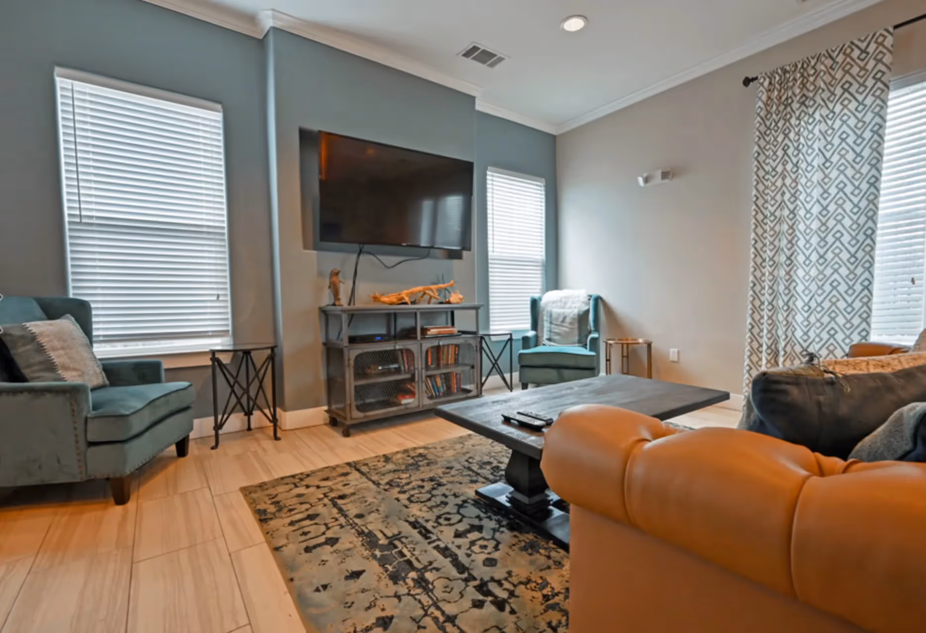 sitting area with TV