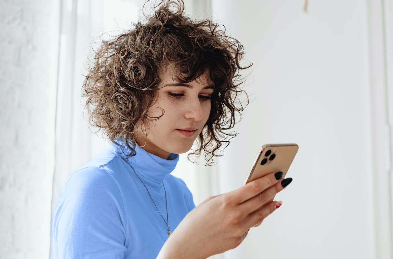 New feature: Mobile app now released for StarUp CRM