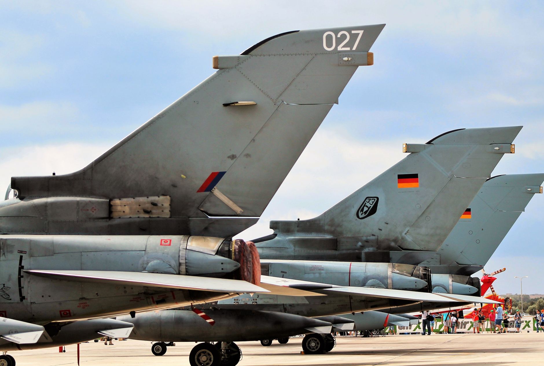 Can a B1 Aircraft Engineer Certify Avionics Work? Understanding B1 and B2 Licence Privileges