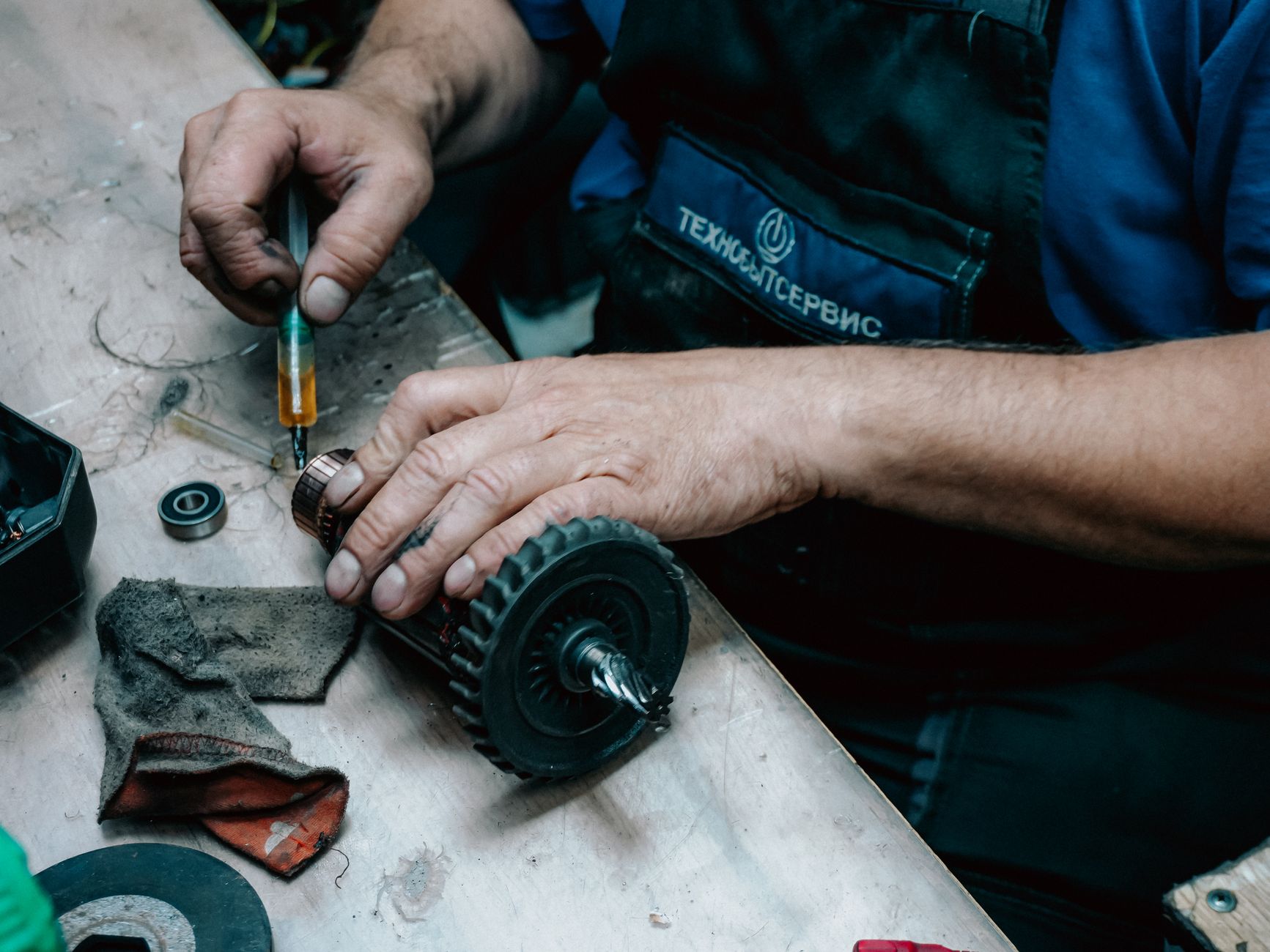 From aircraft mechanic to A licence certifying staff: practical training and company authorisation