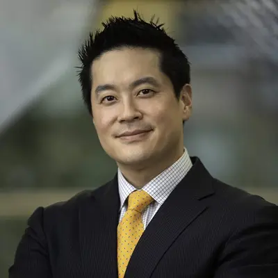 Daniel Hwang headshot
