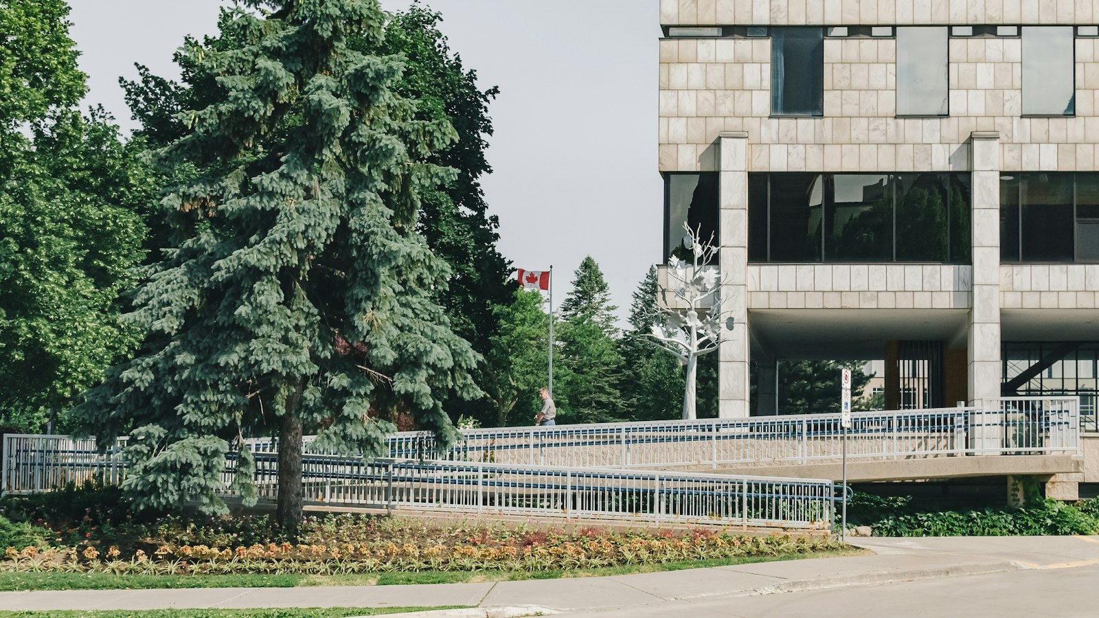 Accessibilité des locaux de travail : ce que change le décret du 23 juin 2026