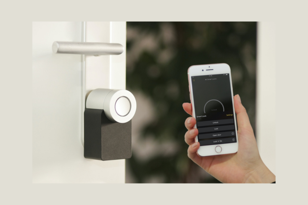 A man using Smart Lock