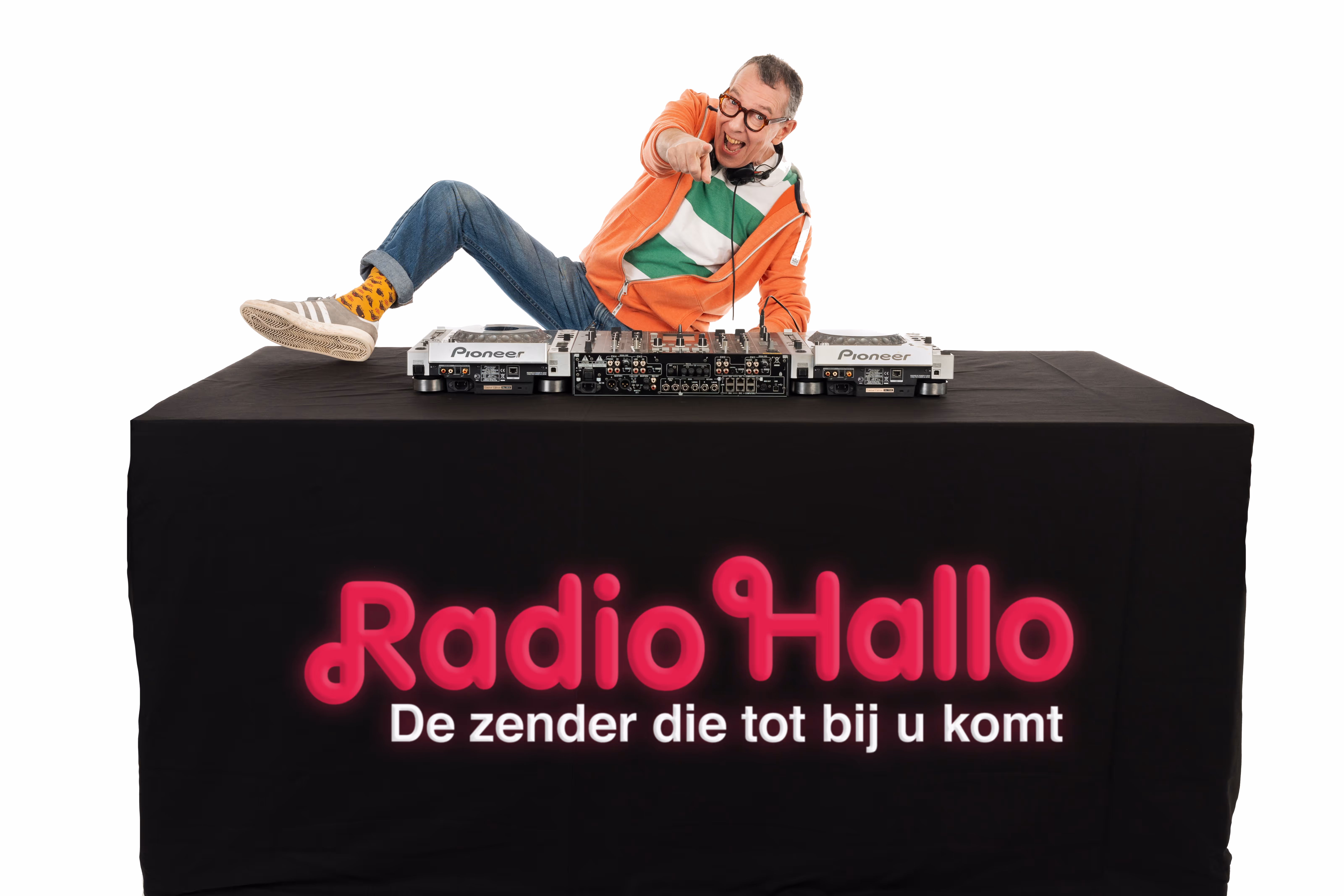 Radio Hallo (met Markske uit FC de Kampioenen)