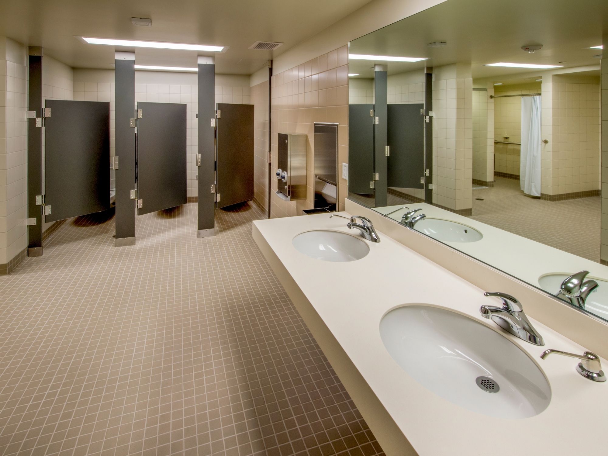 Shower and changing facilities for occupiers at Cobalt Square in Edgbaston, Birmingham
