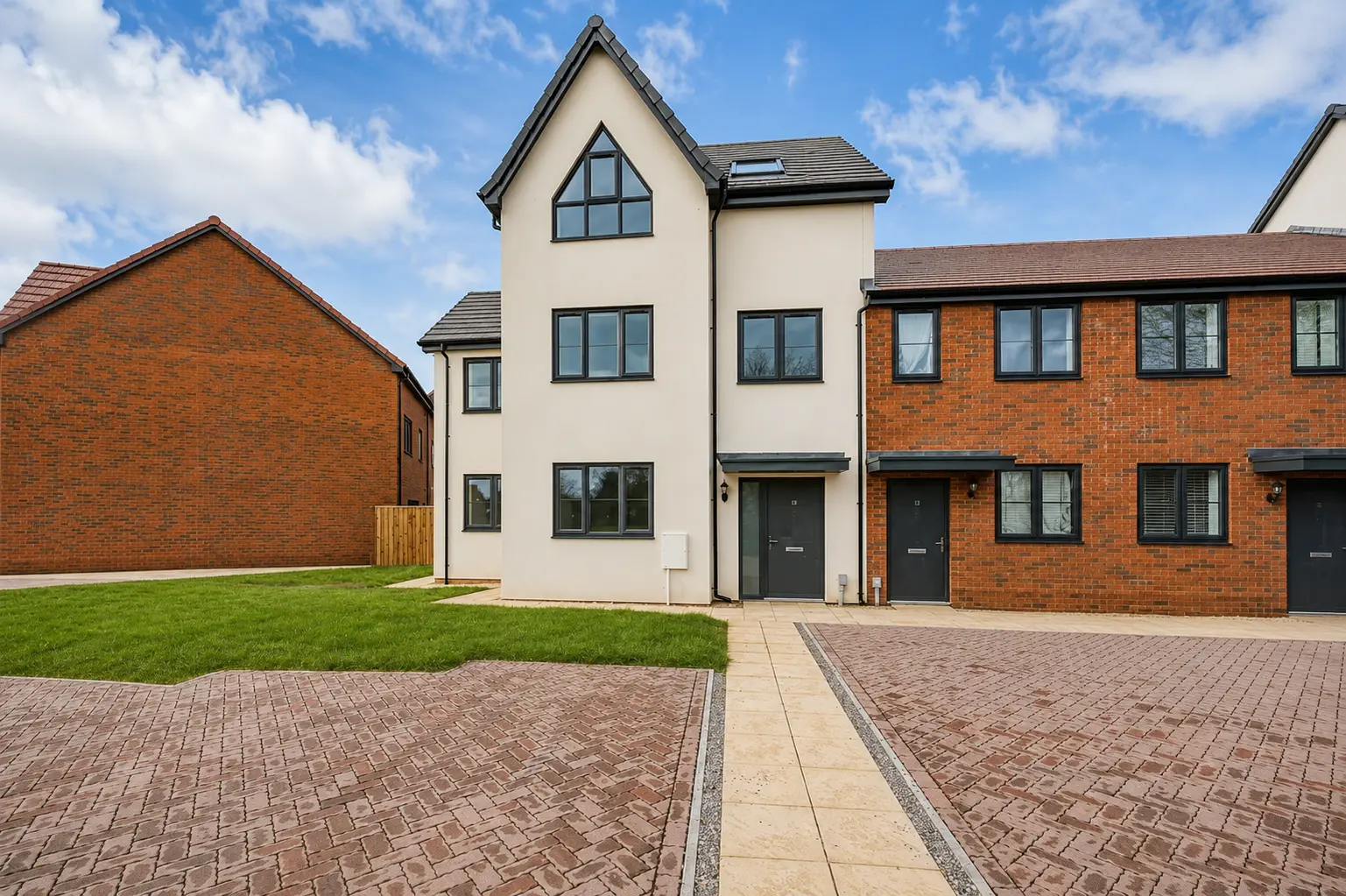 Front elevation of completed new homes at Eighth Avenue in Aylesbury