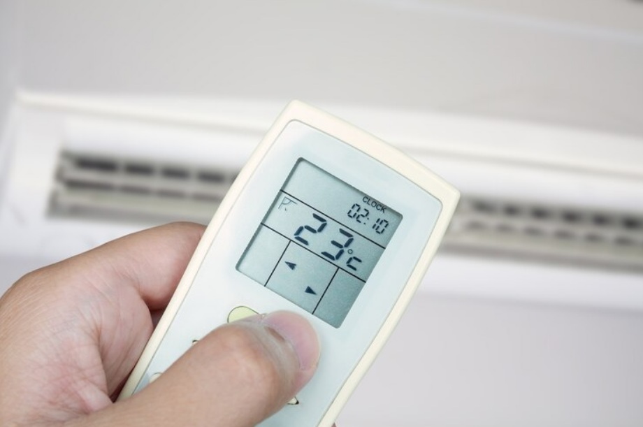 What to Do When Your AC Thermostat Display Goes Blank in Gilbert