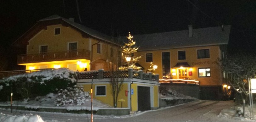 Gasthof Silvia Gebäude im Winter