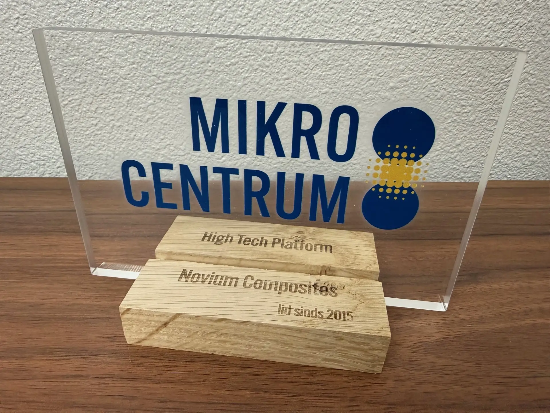 Mikrocentrum bordje met NOVIUM Composites