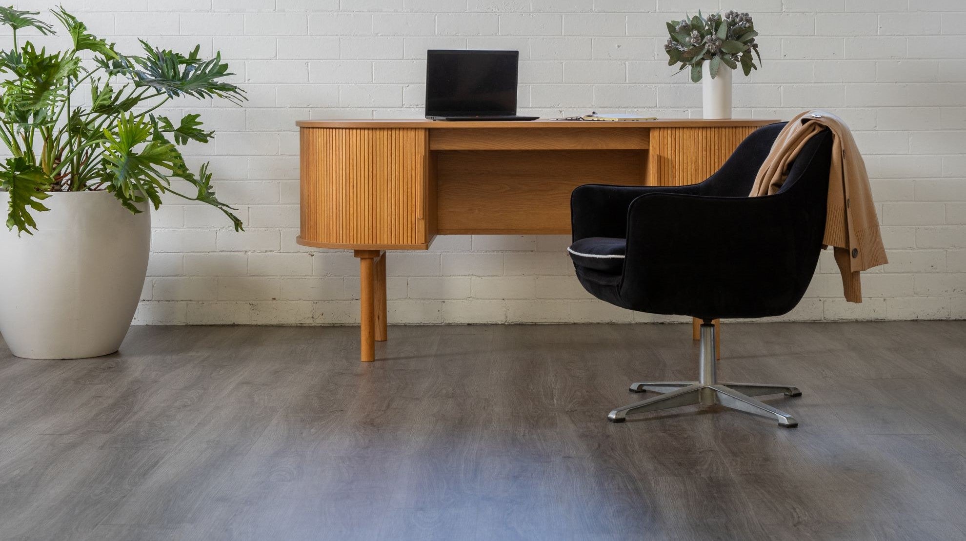 Armstrong Natural Creations ArborArt Limed Oak vinyl plank, supplier photography