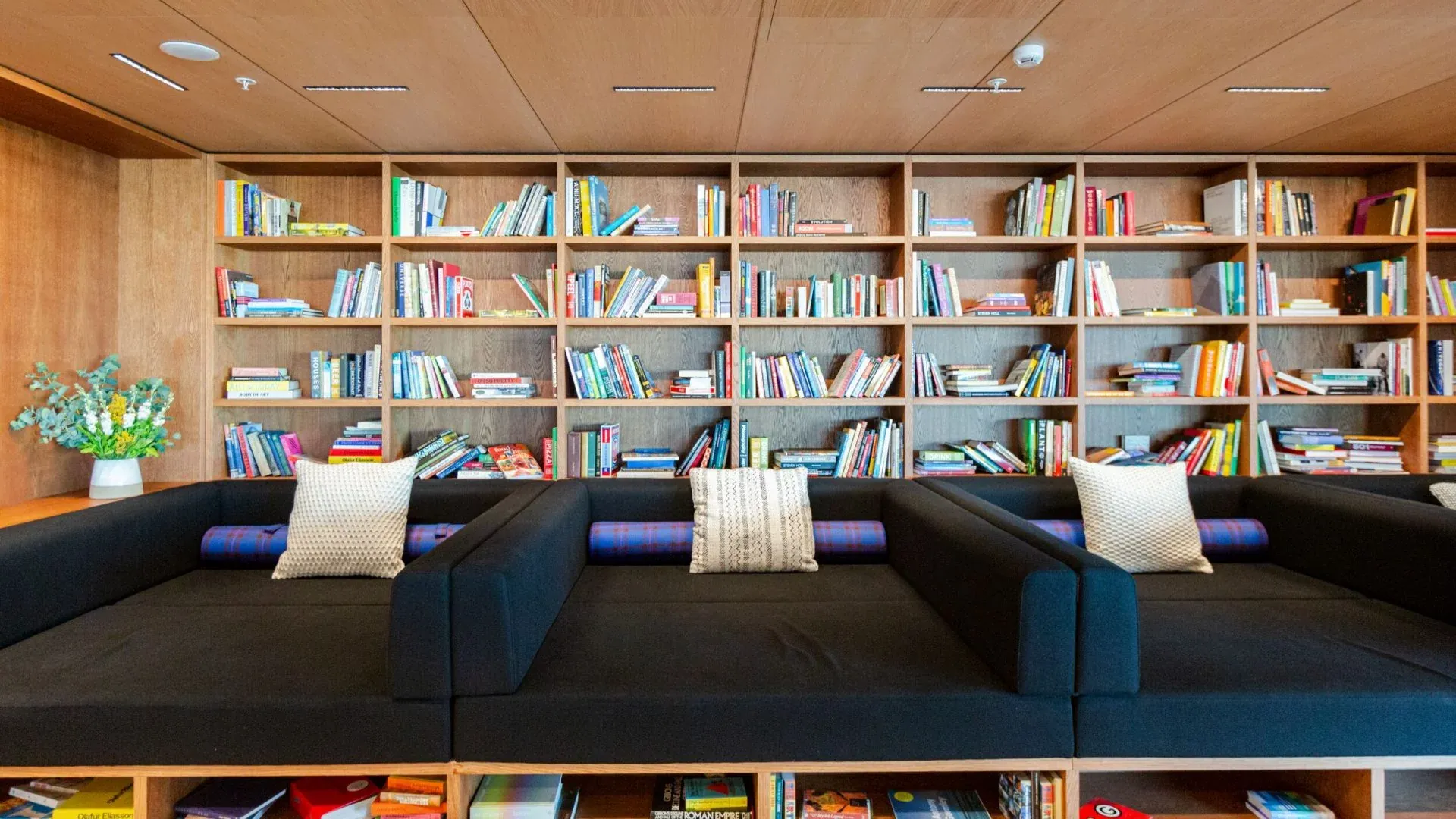 The library lounge at WeWork 10 York Road