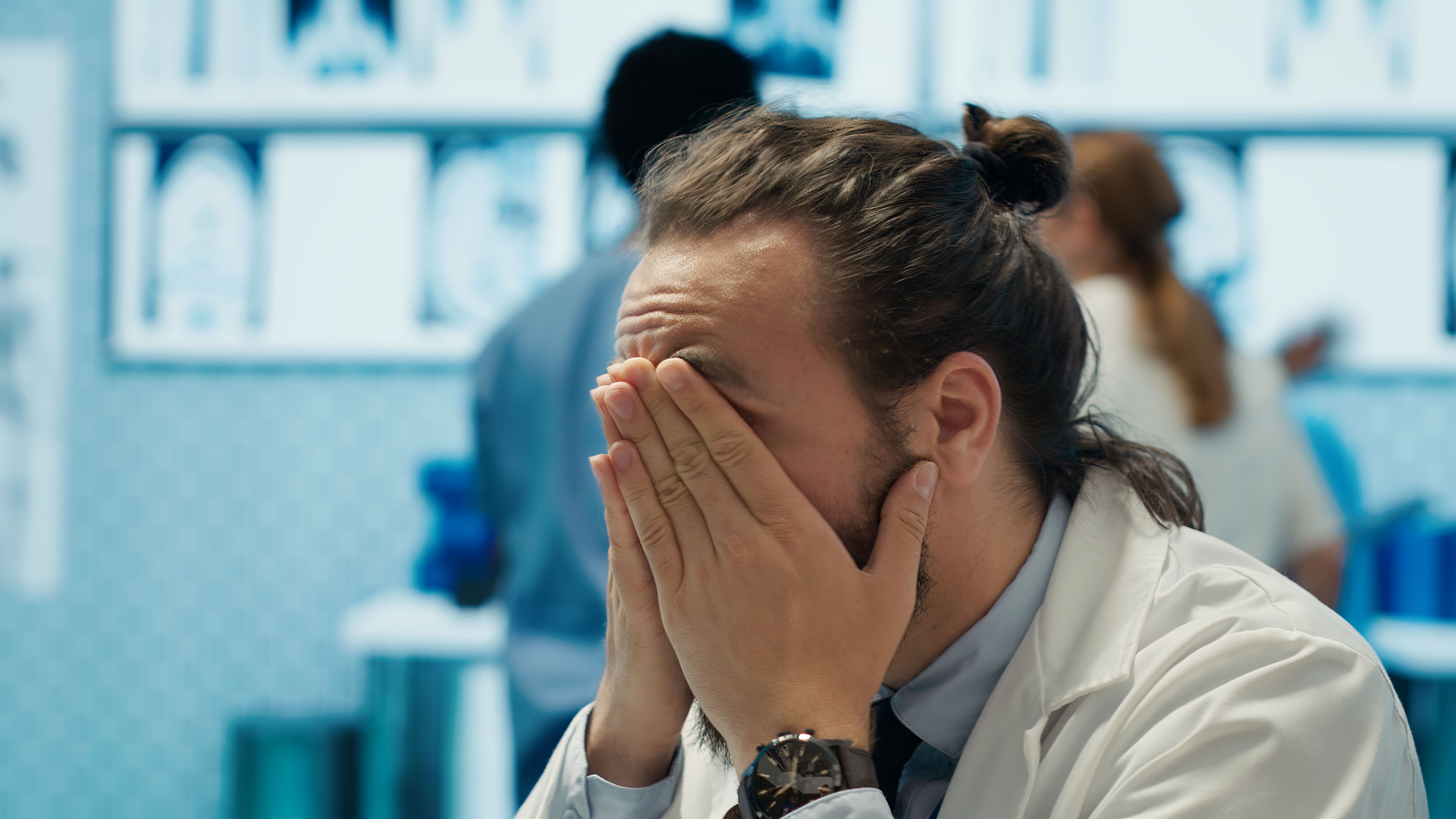 Dentists face economic pressures and low confidence in Q2 2025 despite steady patient demand.