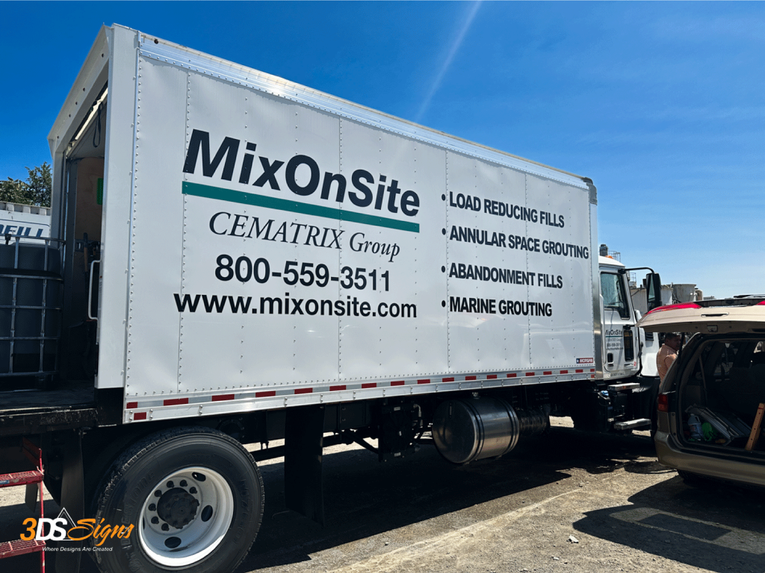 Custom Decals on Box Truck - Mixonsite Company