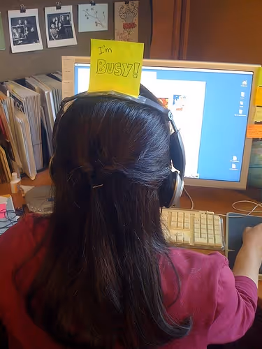 how to deal with manipulative co-workers