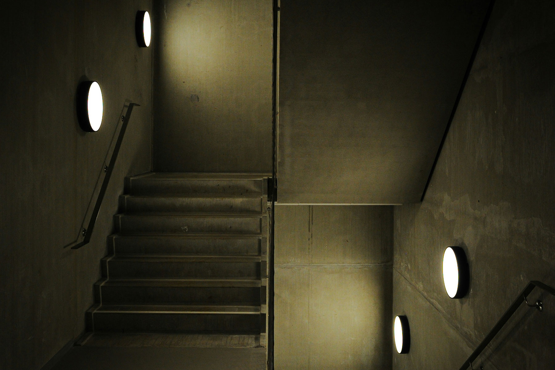 Puck lighting in hallway