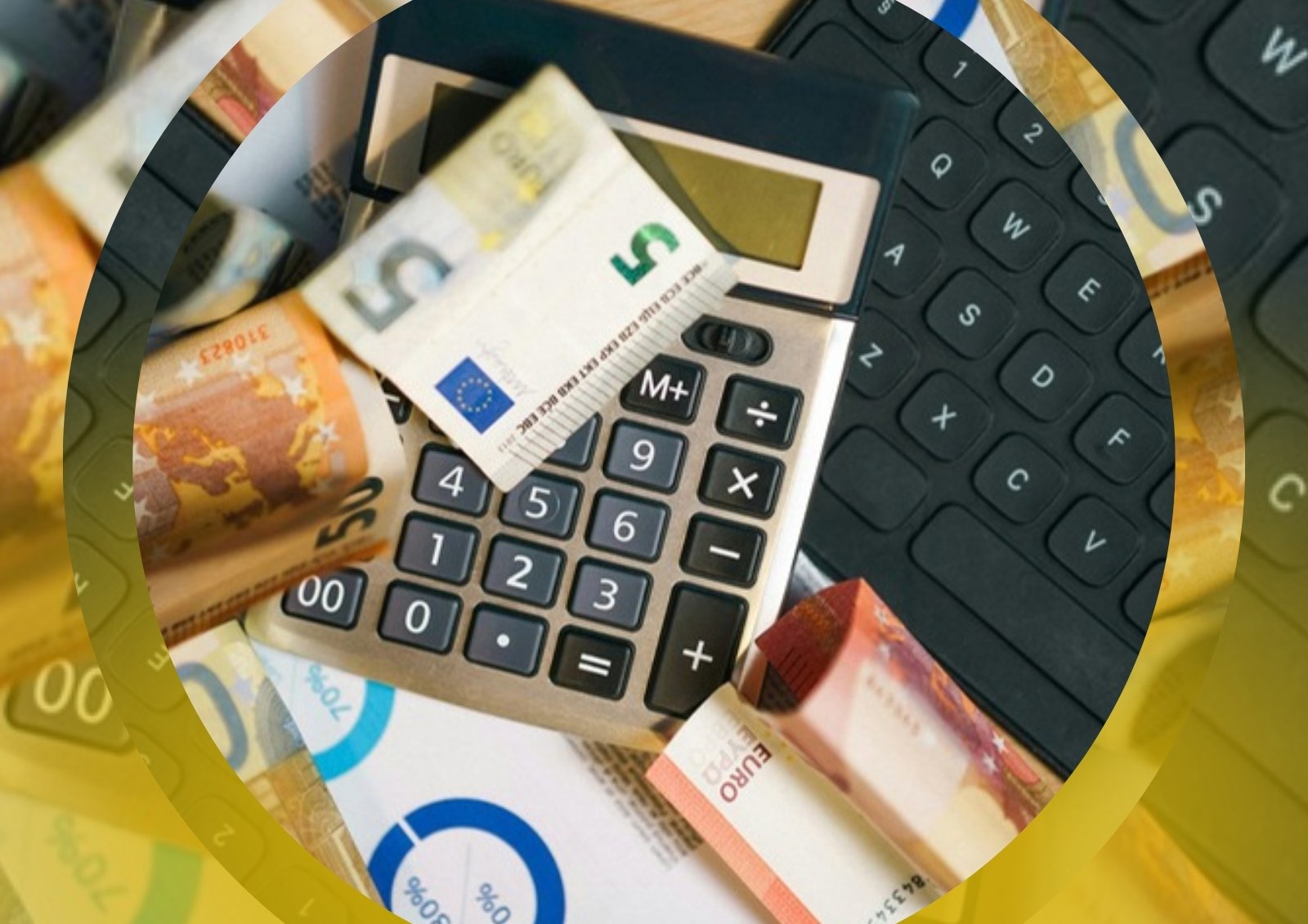 Billets en euros et calculatrice sur un bureau