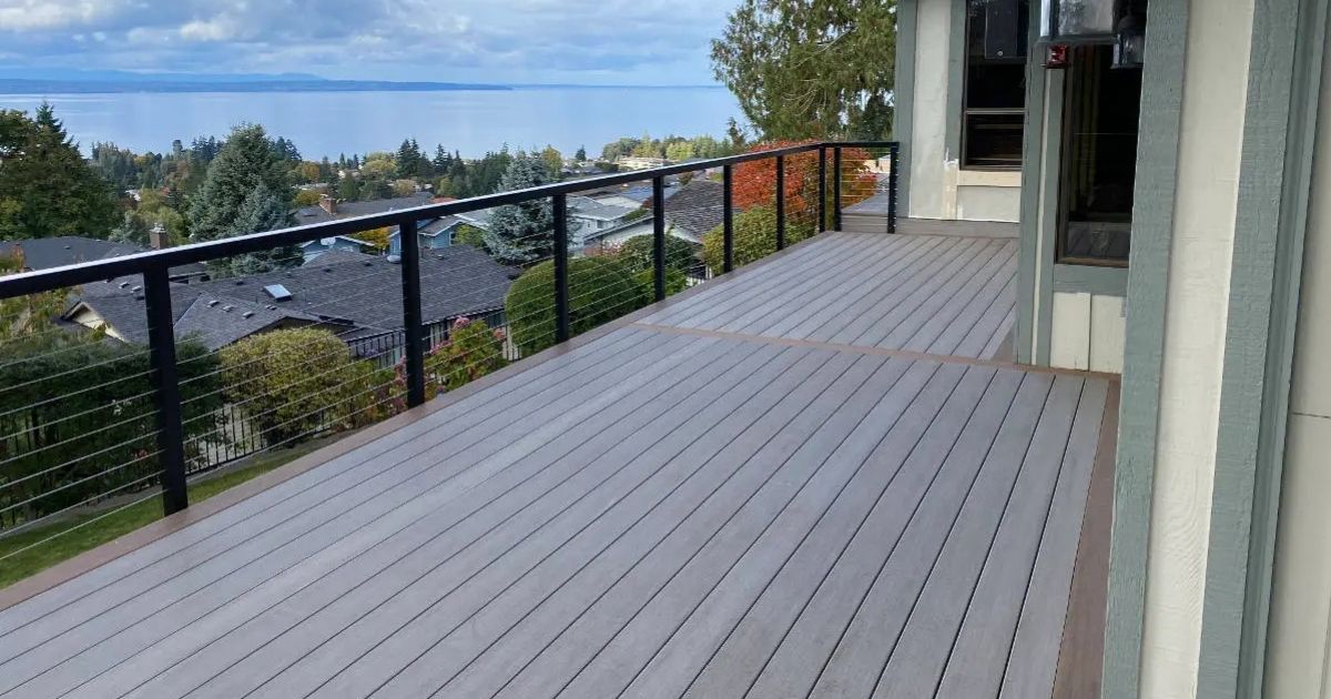  Composite deck