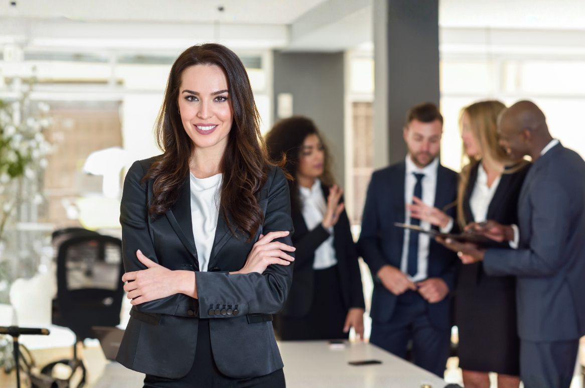 What does an HR manager do?