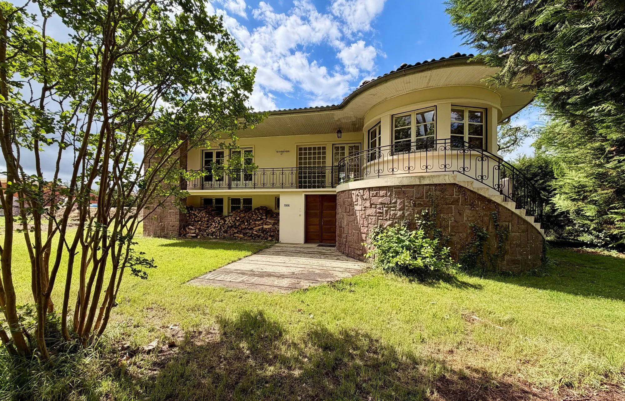 Vue principale de Villa Hilda villa à vendre à Mont-de-Marsan 250 m2