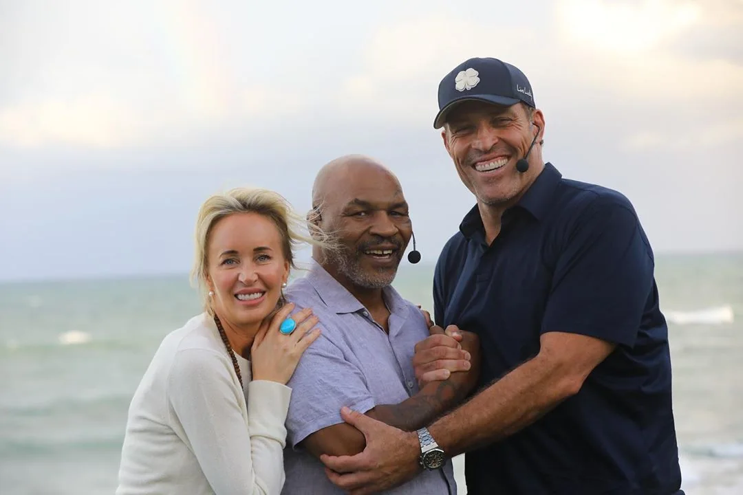 Tony Robbins mit Mike Tyson