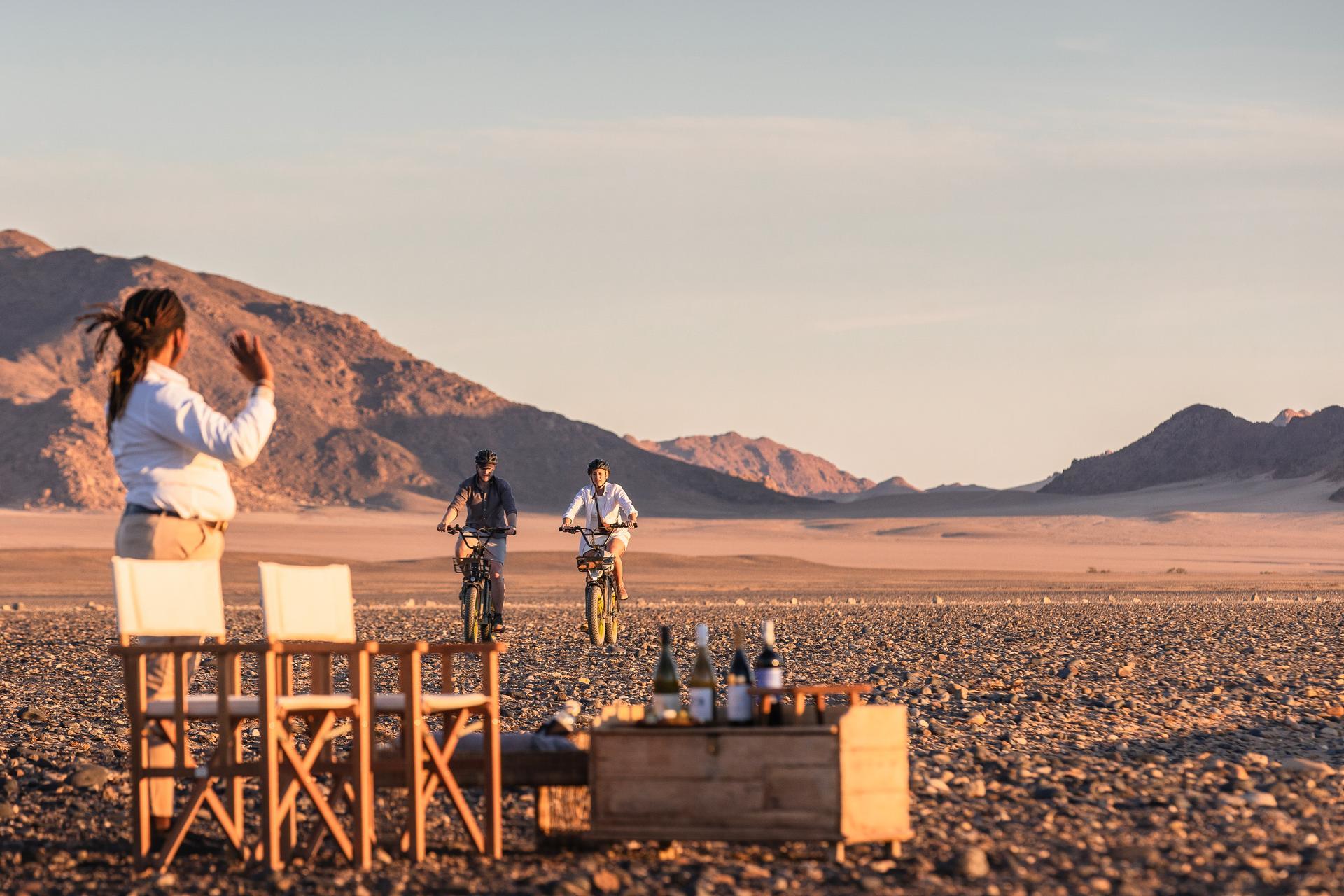 Family chalets and children’s programs make this lodge ideal for all ages, with fun and educational activities in the desert.
