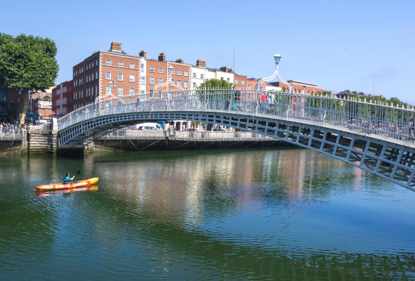 Trinity College, Grafton Street and Temple Bar are all just a few minutes away on foot.