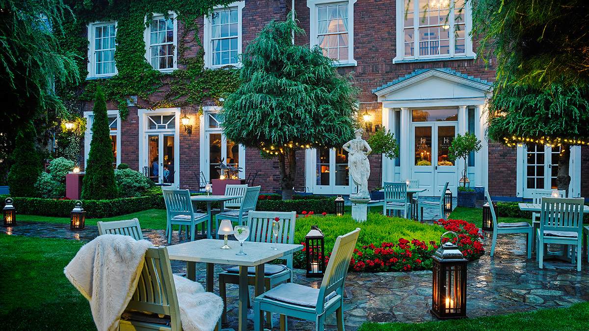Hayfield Manor