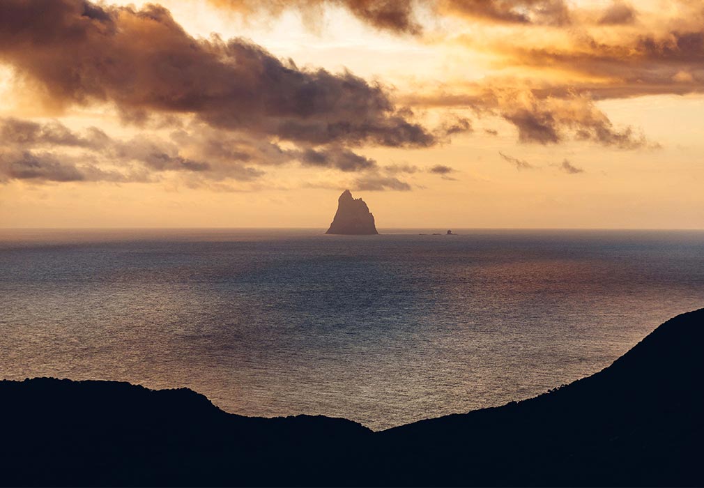 Set on Lord Howe Island, Capella Lodge offers privileged access to one of Australia's most pristine island environments. Dramatic volcanic mountains, secluded beaches and the world's southernmost coral reef create an unforgettable natural playground.
