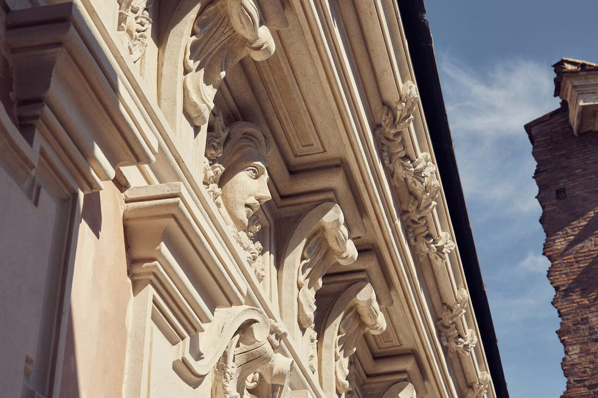 Walking distance from many of Rome's most celebrated attractions.
