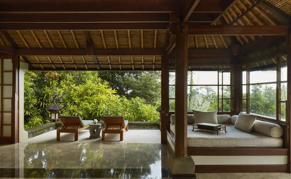 The resort was designed after a traditional Balinese village, with winding pathways connecting free-standing pavilions and villas.
