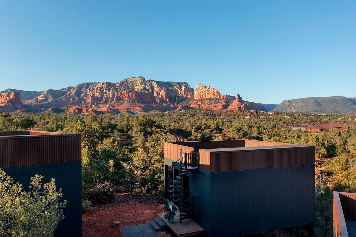 Private spaces designed for sunrise and stargazing.
