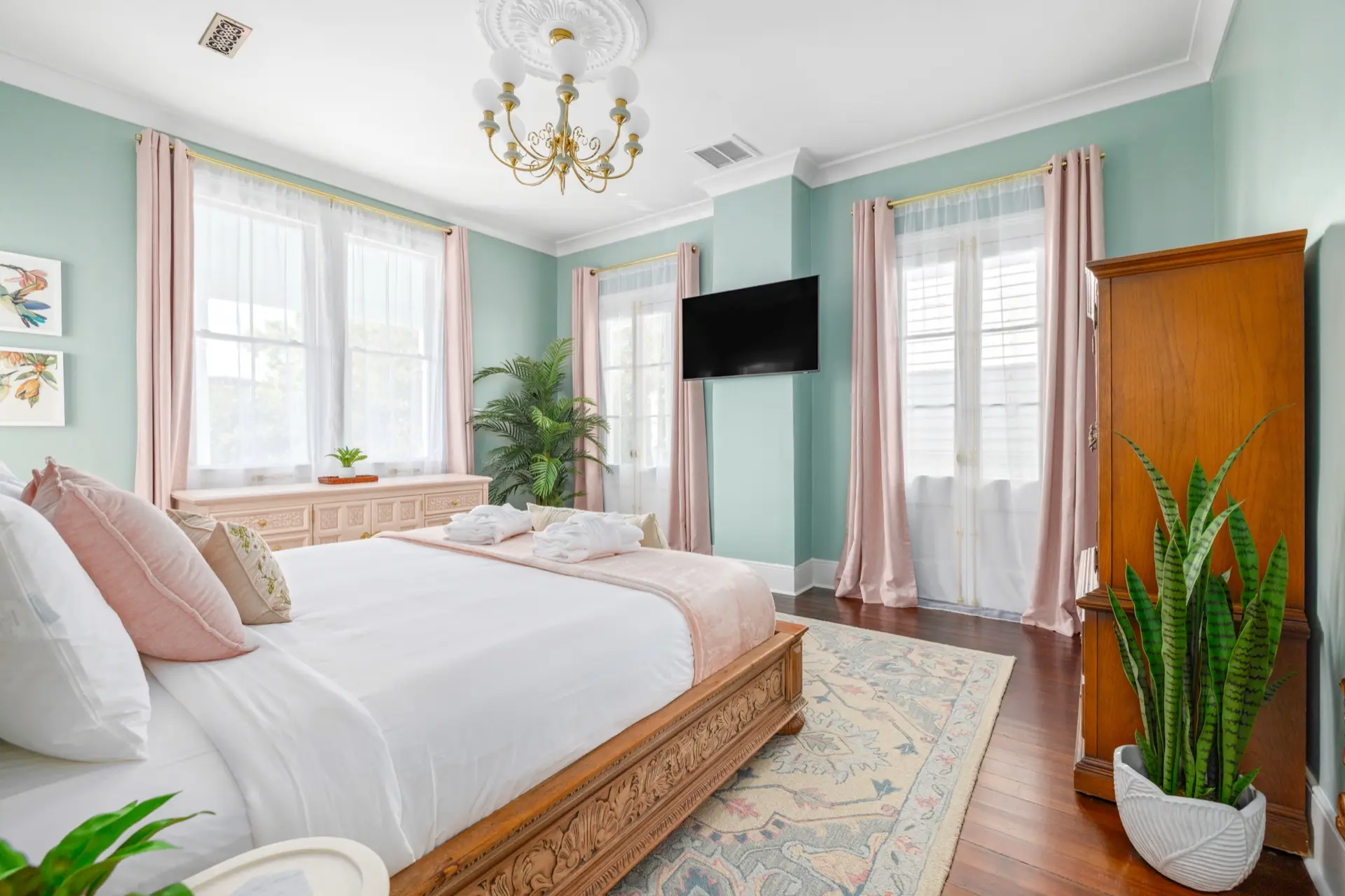 Camellias Suite B 05