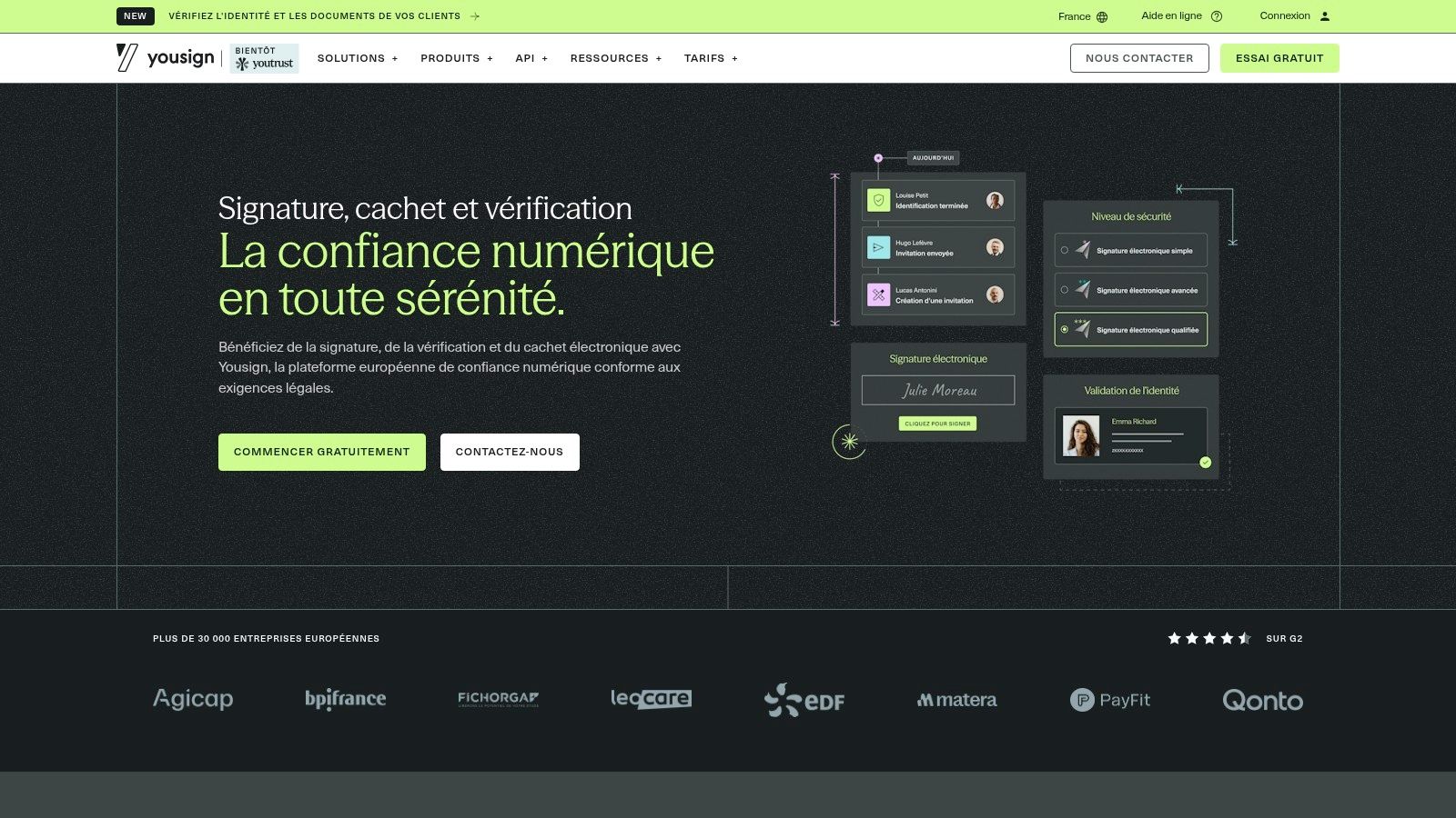 Une personne signant un contrat numériquement sur une tablette avec Yousign