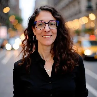 Leah Fisch - CEO Rise