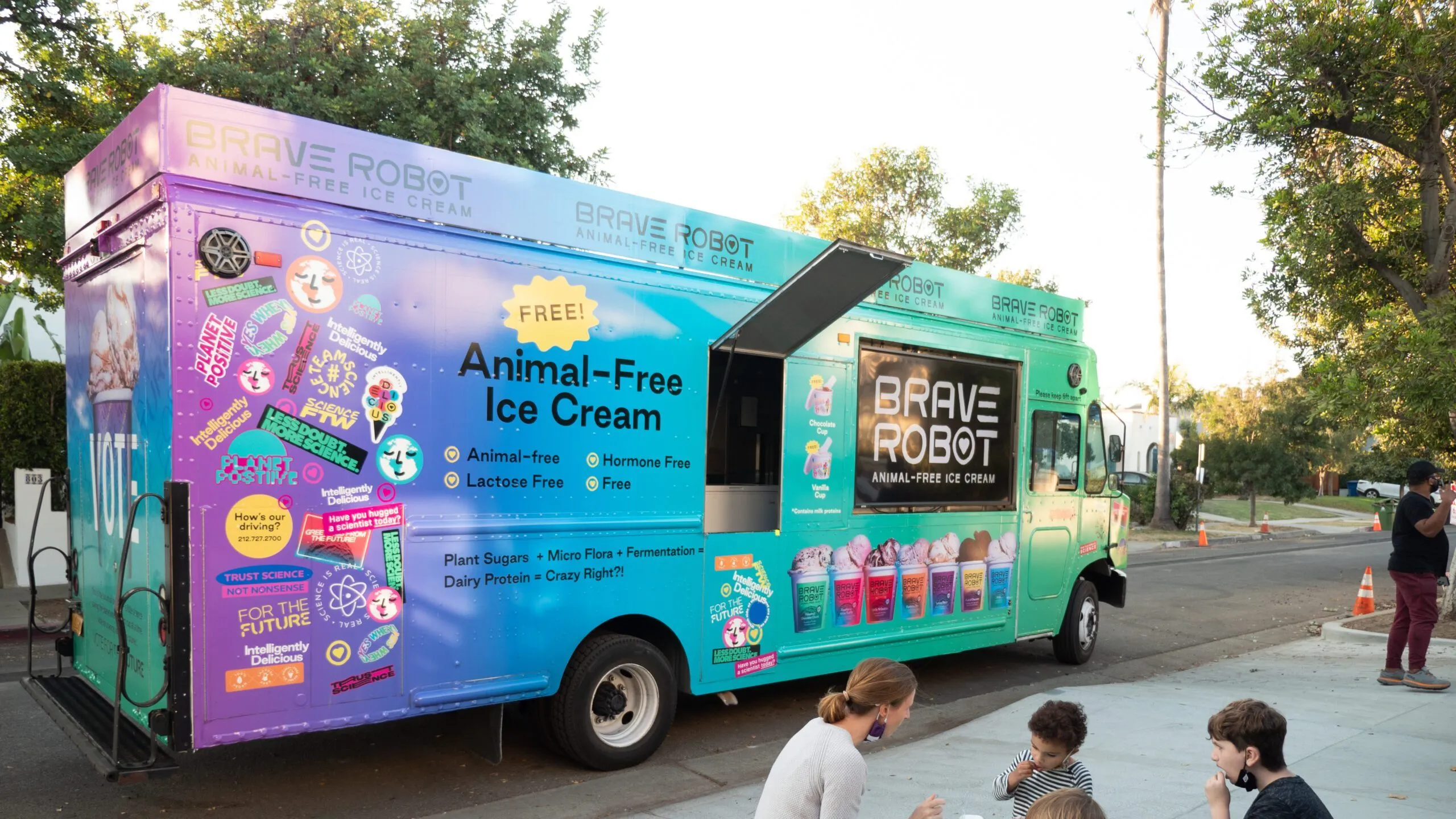 Branded Food Trucks Revolutionize Food & Beverage Marketing