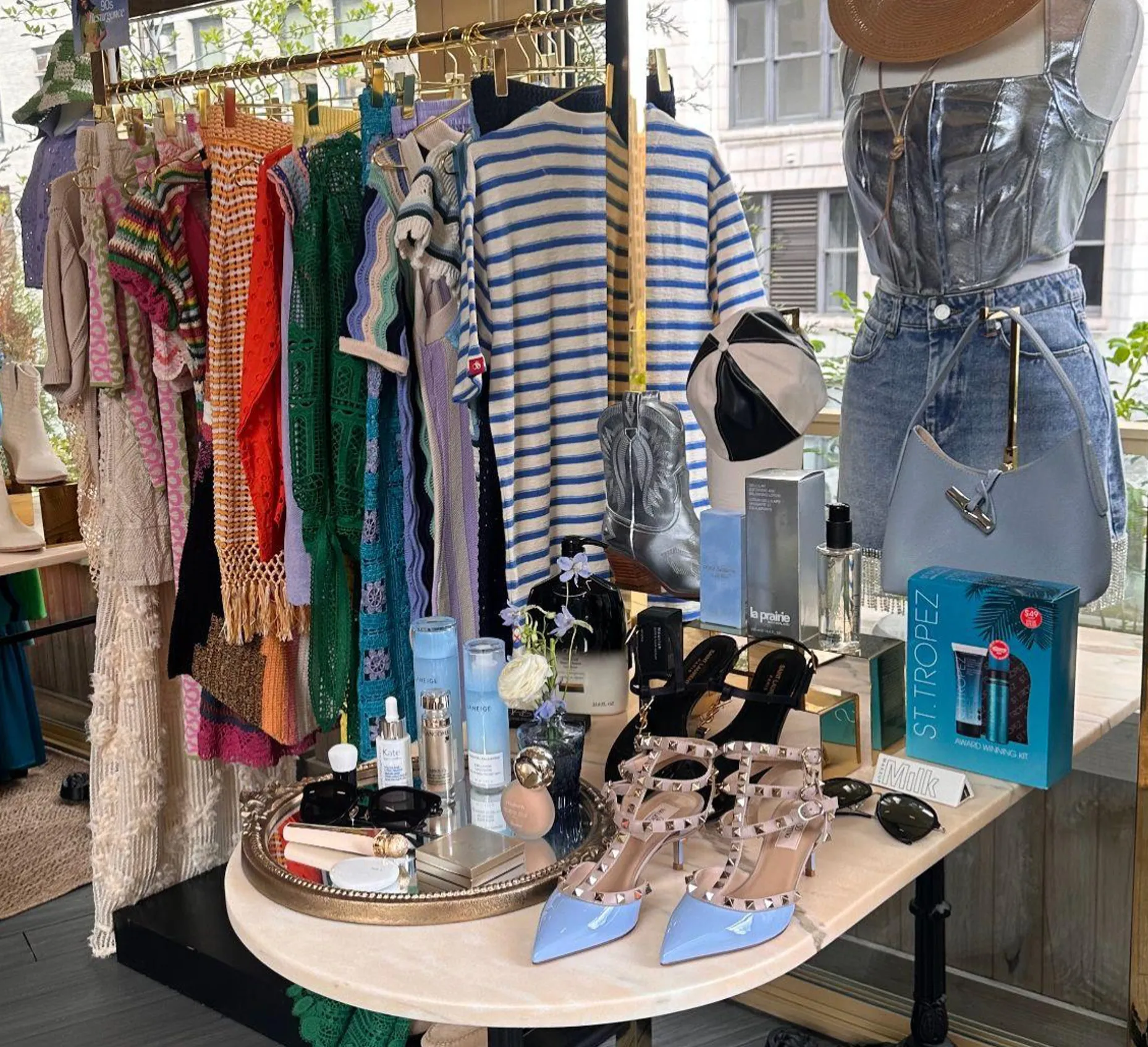 Immerse guests in the latest issue of The Edit, the Marshalls trend report, and introduce their “Good Stuff Style Collective."