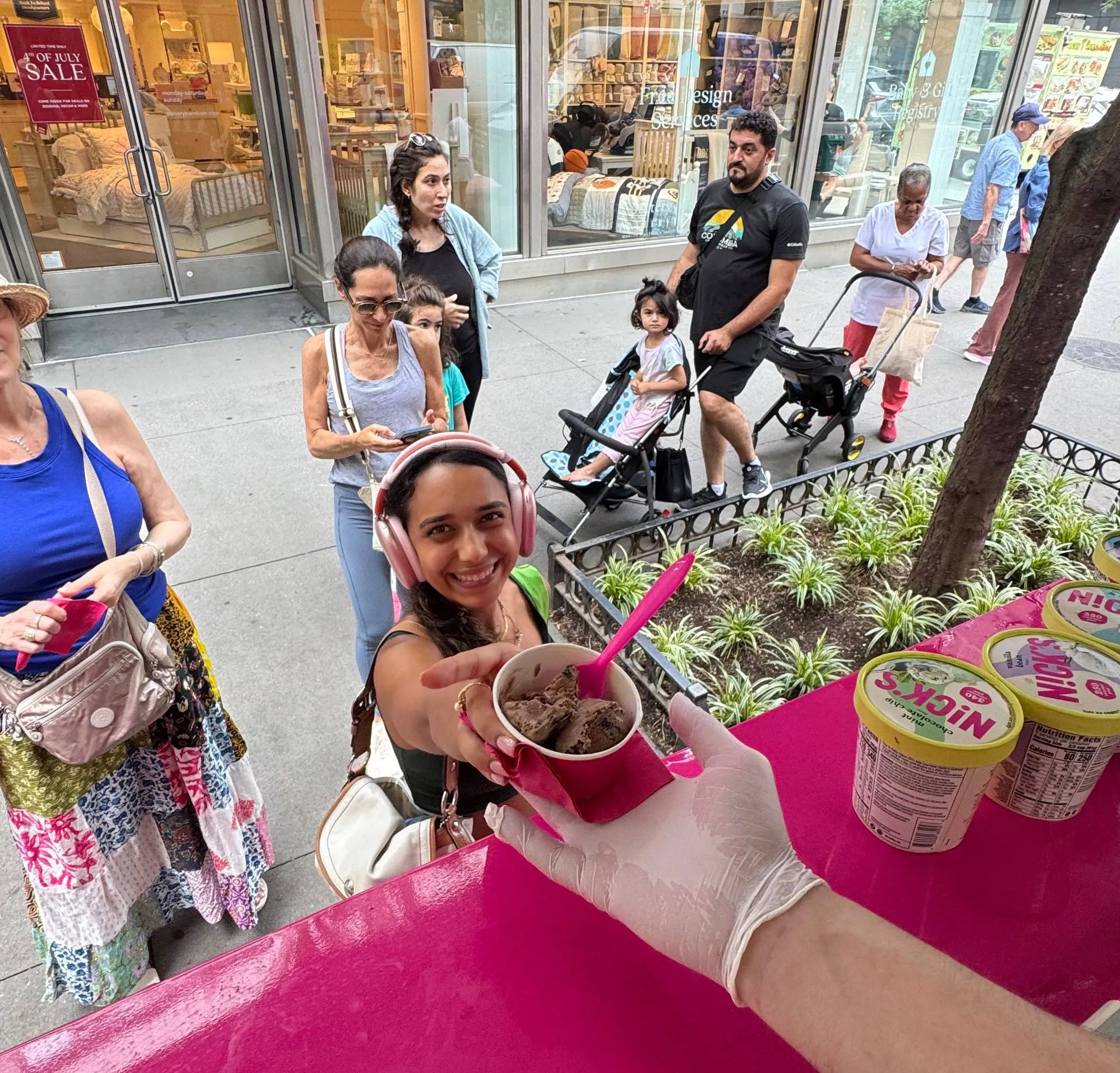 Drive awareness, trial, and sales intent for Nick’s ice cream and protein bars by meeting consumers where they already live, shop, and play.