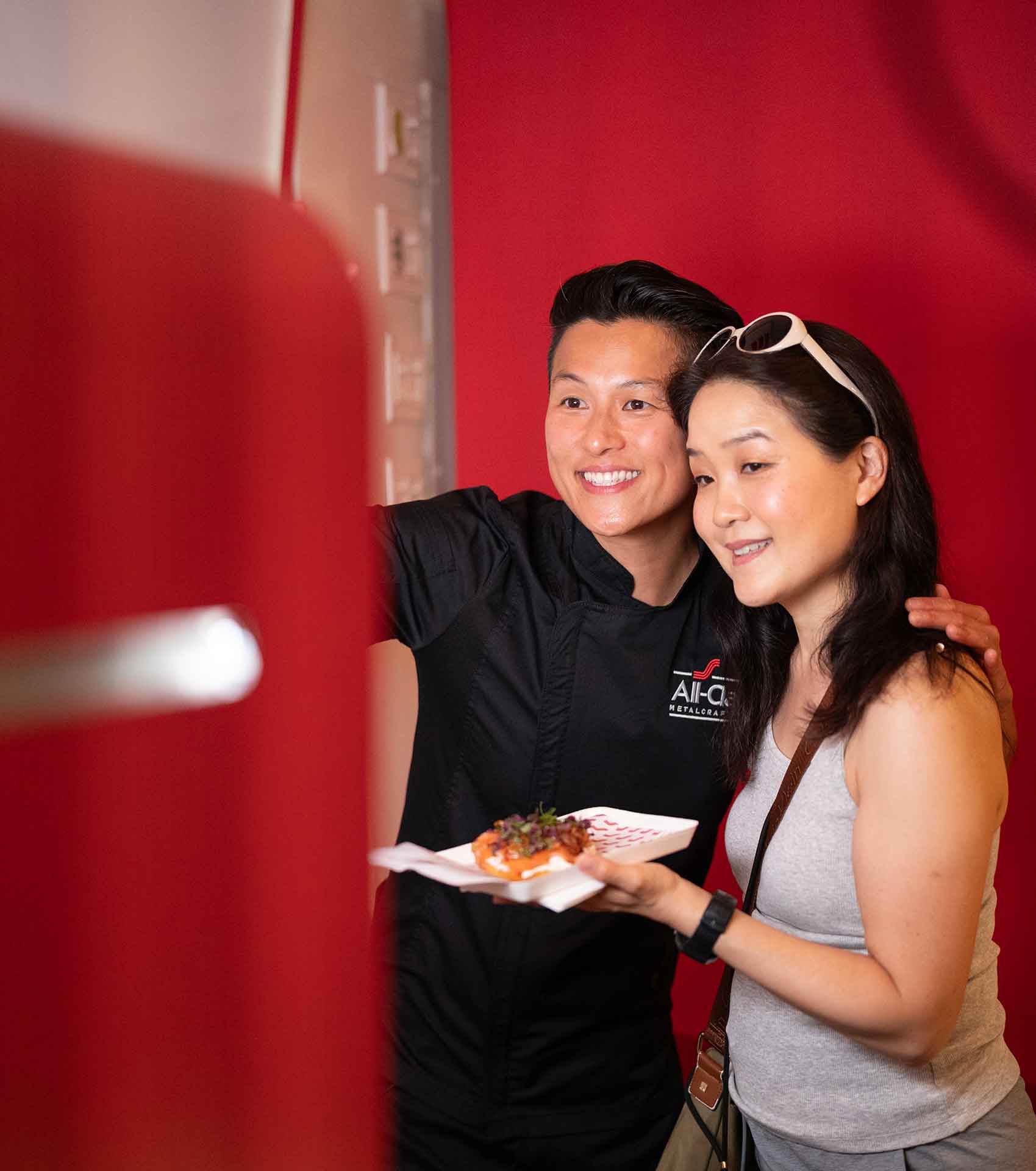 Bring All-Clad’s versatile cookware portfolio to life through a “high-low” culinary experience that demonstrated how professional chefs and home cooks alike can use the brand’s products to turn ambitious culinary ideas into reality.