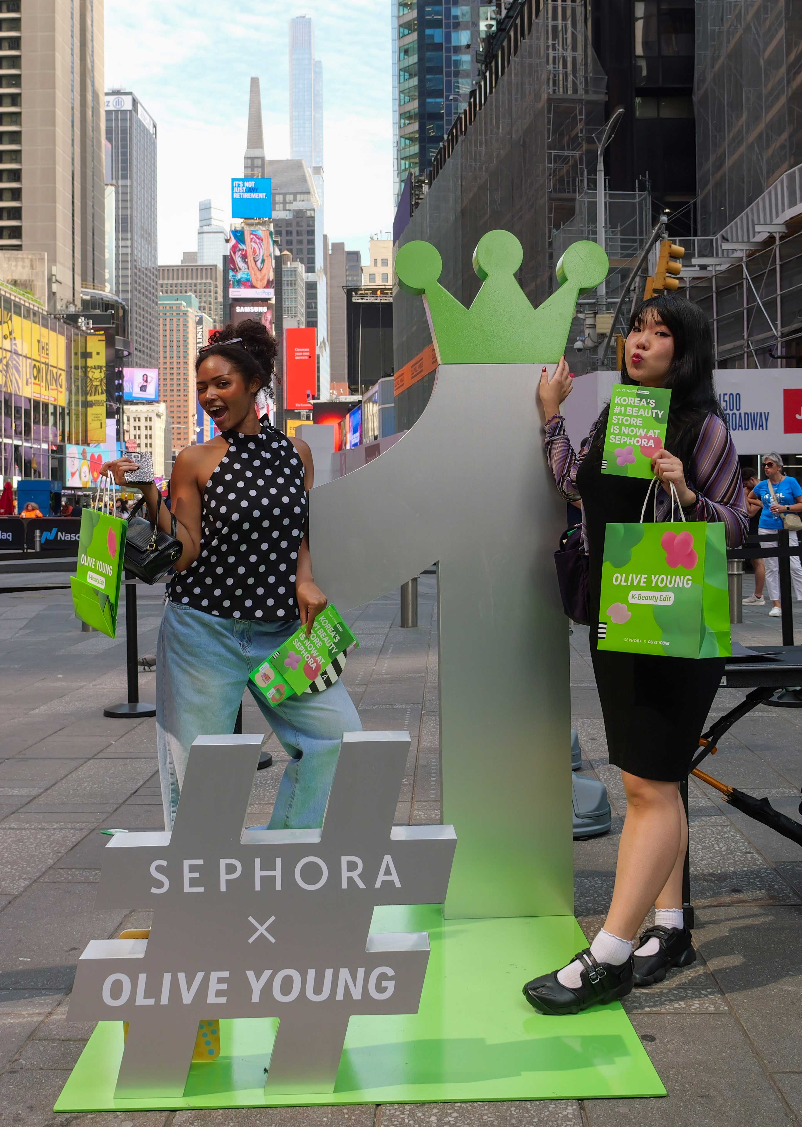 Bring Olive Young’s signature K-Beauty experience to the United States for the first time, introducing the brand to an American audience while celebrating their new partnership with Sephora.