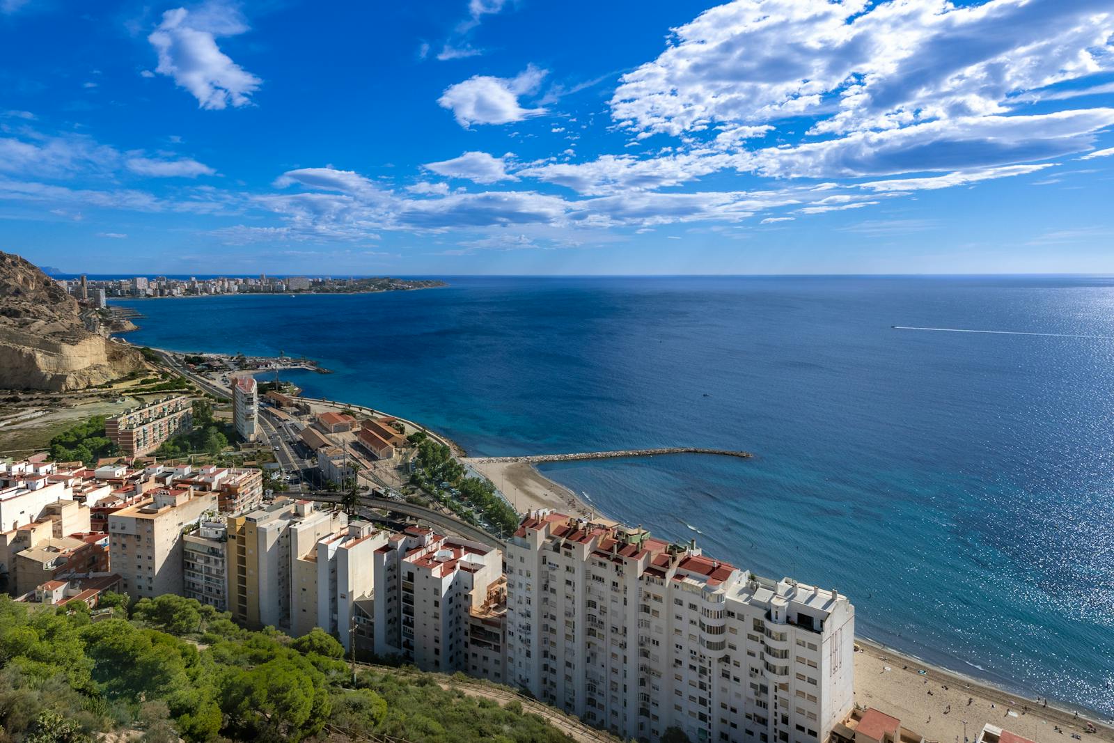 Alicante coastline Mediterranean Costa Blanca - complete car rental guide