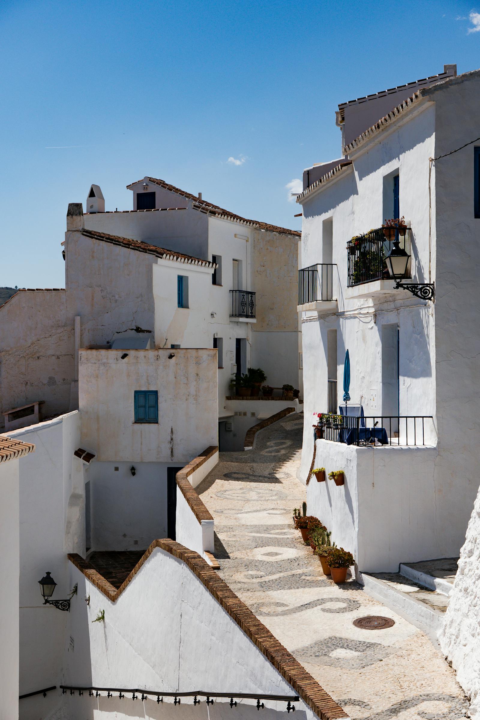 Frigiliana white village street - monthly car rental Costa Blanca