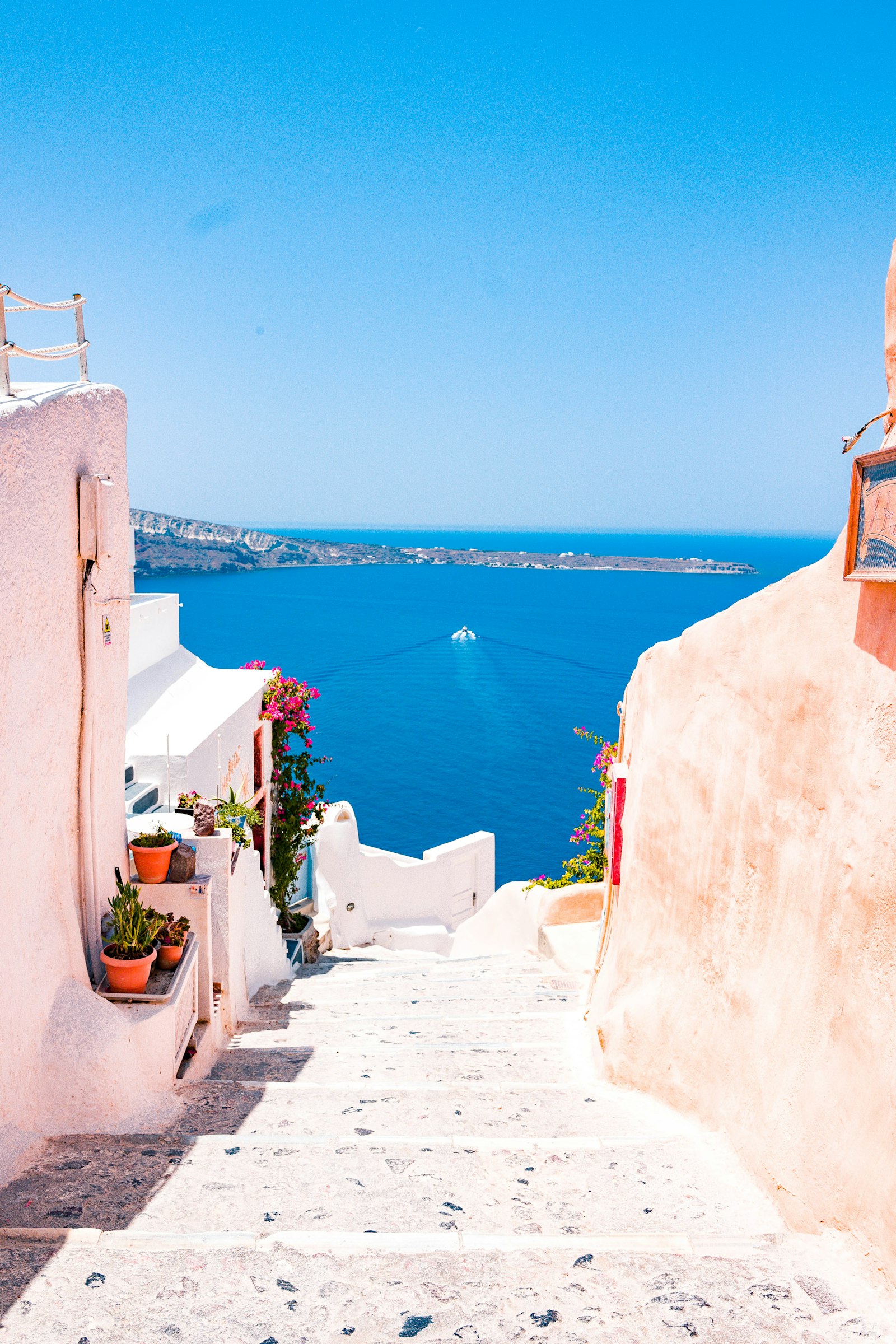 Mediterranean coastal steps and sea view representing long-term living in the Alicante region