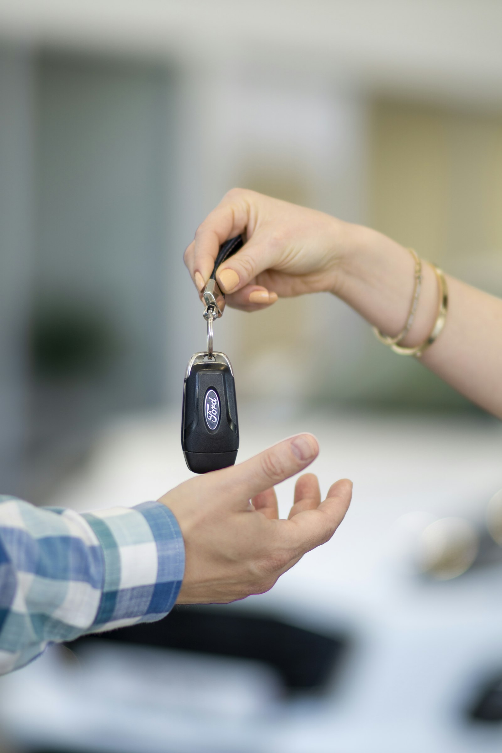 Entrega de llaves de coche en Alicante, renting sin entrada