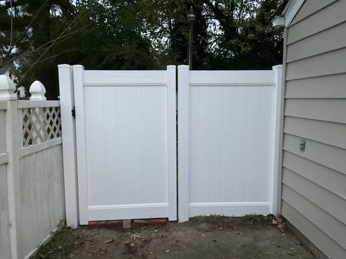 heartwood vinyl fence