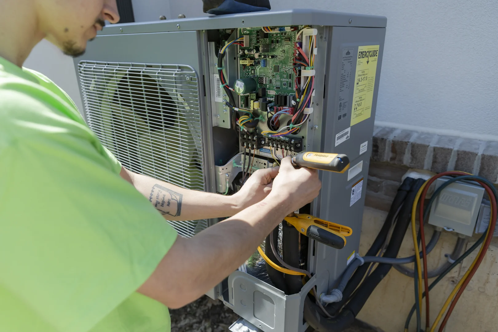 In-Depth Guide to Capacitor Failure Reasons