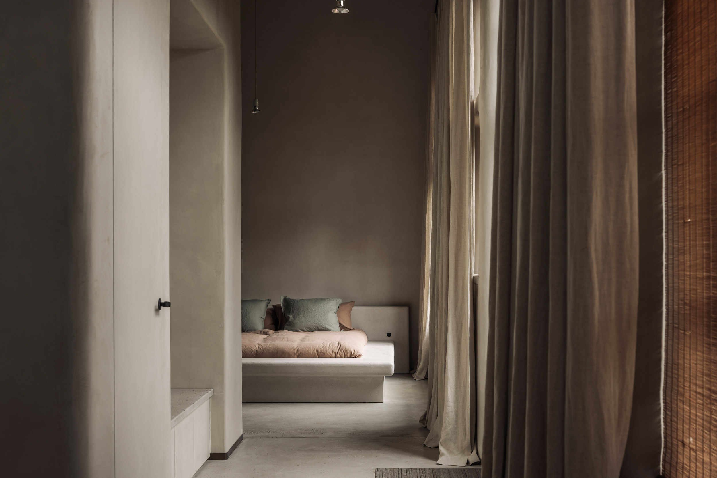 Studio LOHO Lime Finish Medium wall plaster