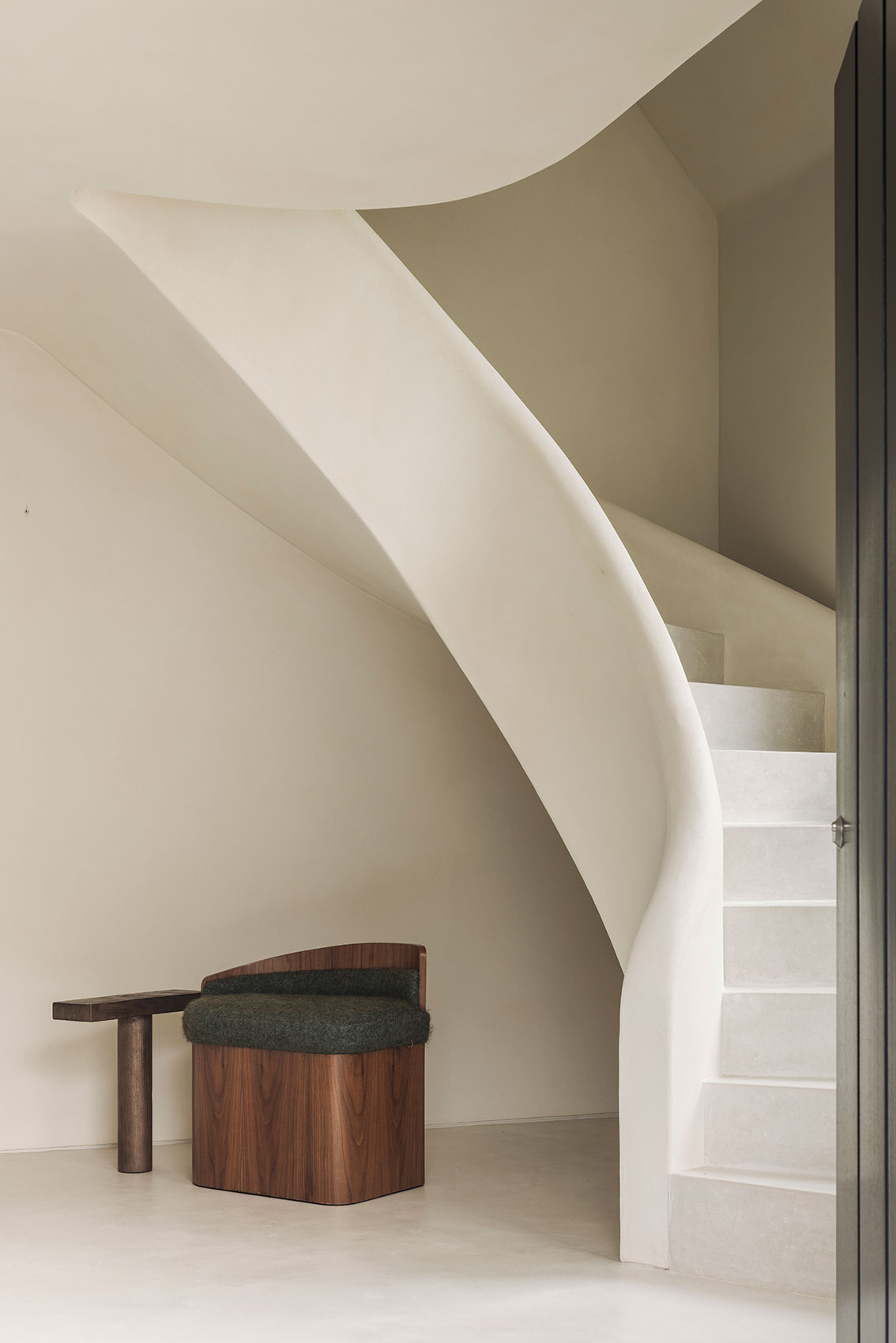 Studio LOHO Wall Skin Medium wall plaster