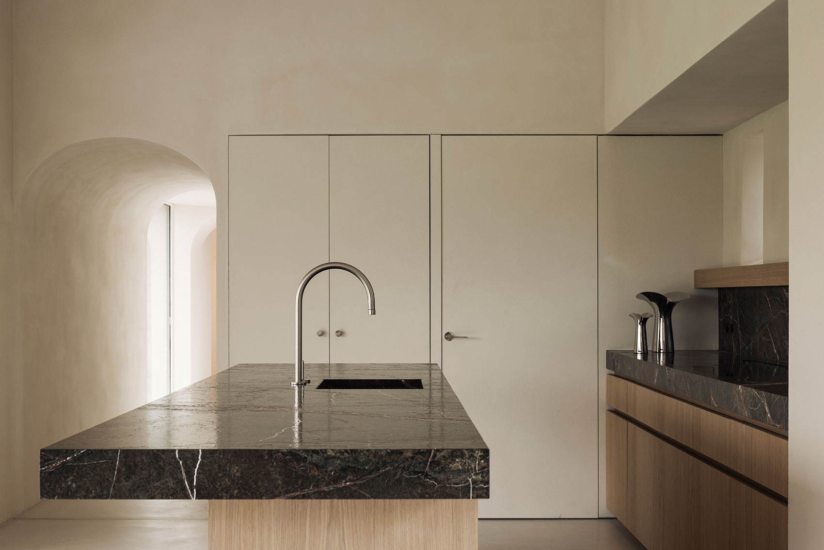 Studio LOHO Wall Skin Medium wall plaster